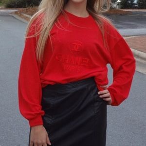 AUTH. Vintage CHANEL Sweatshirt in red ❤️